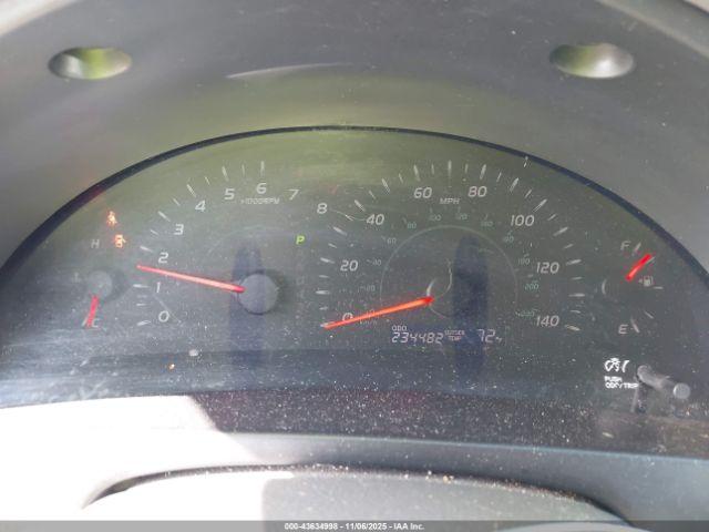 Toyota Camry Le Image 12