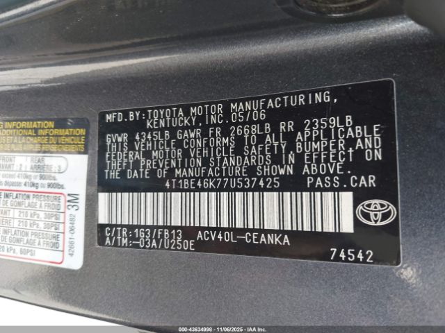 Toyota Camry Le Image 13