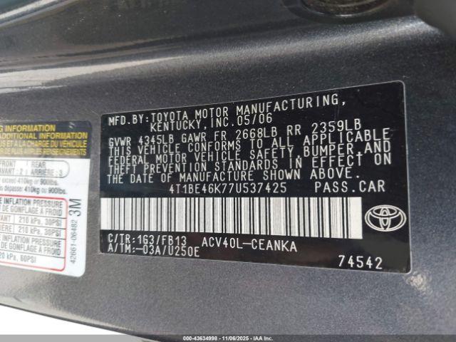 Toyota Camry Le Image 13