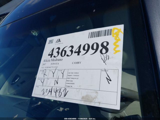 Toyota Camry Le Image 2