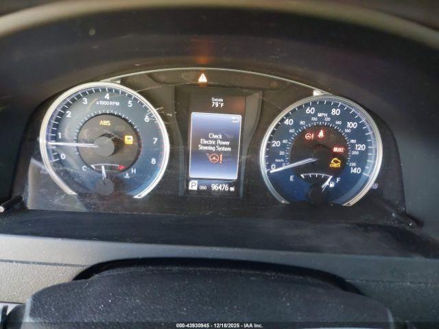 Toyota Camry Le Image 6