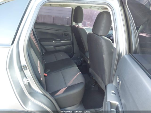 Mitsubishi Outlander 2.0 Se Image 7