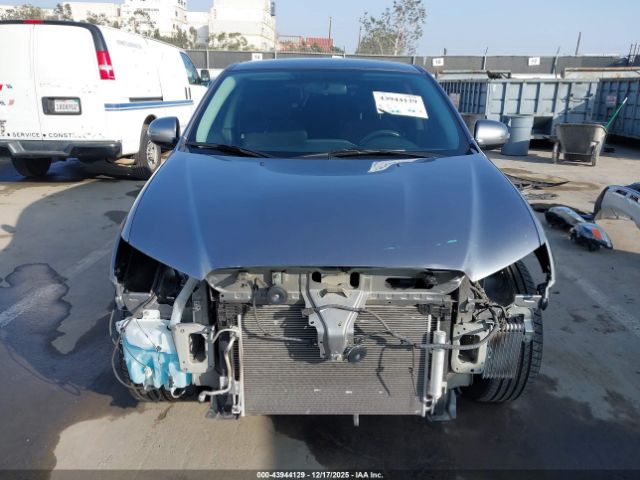 Mitsubishi Outlander 2.0 Se Image 8