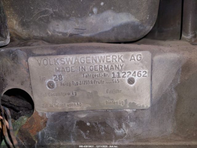 Volkswagen Bus Image 2