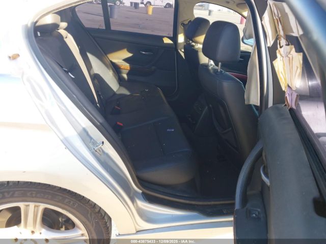 BMW 3 Series Image 11