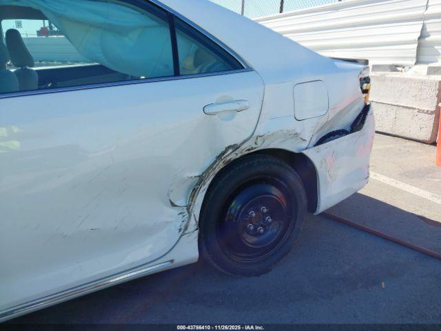 Toyota Camry Xle Image 5