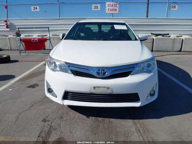 Toyota Camry Xle Image 14