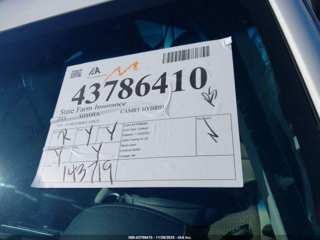 Toyota Camry Xle Image 12