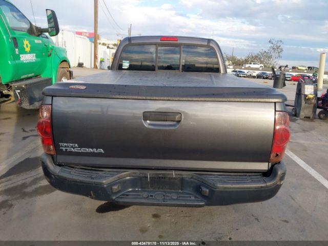 Toyota Tacoma Image 6