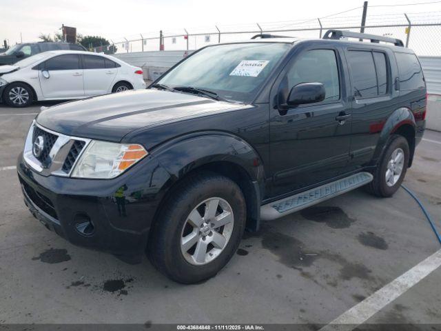 Nissan Pathfinder Se Image 2