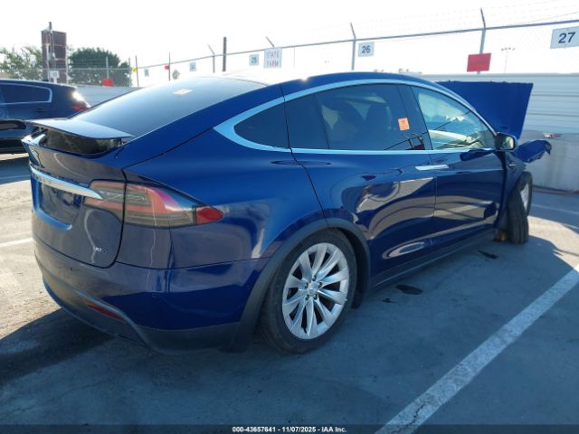Tesla Model X Image 15