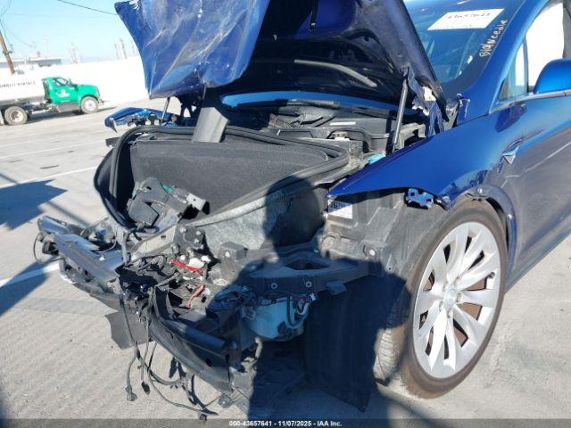 Tesla Model X Image 4
