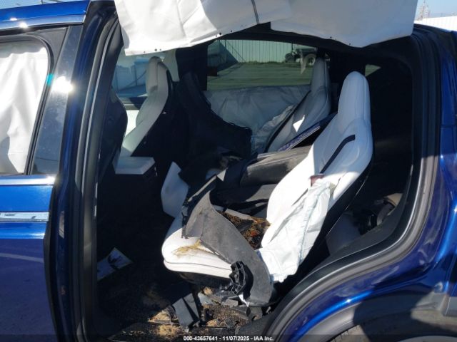 Tesla Model X Image 11