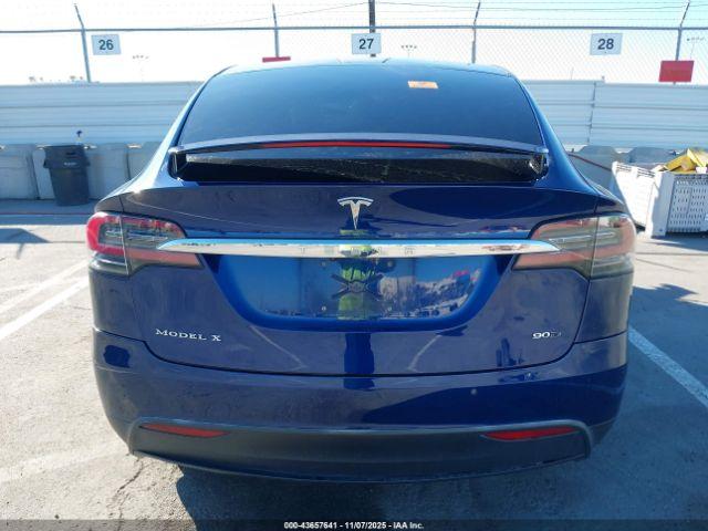 Tesla Model X Image 2