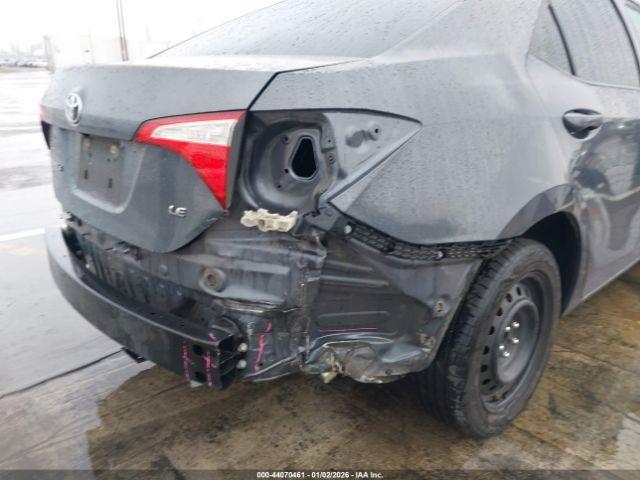 Toyota Corolla Le Image 9