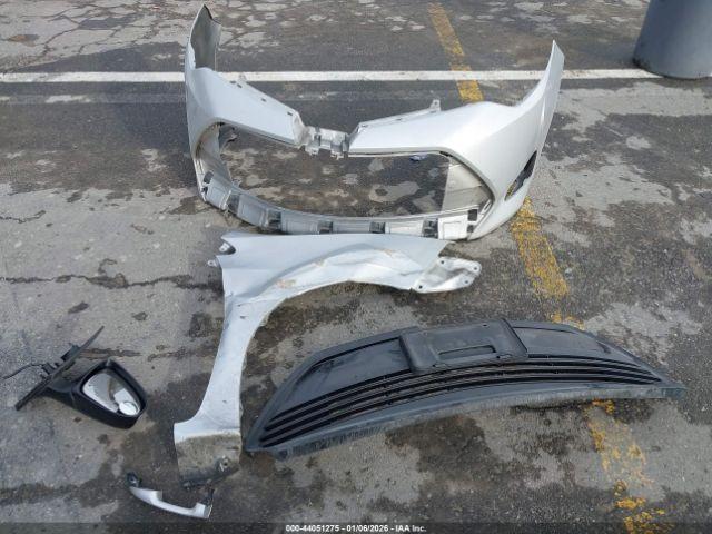 Toyota Corolla Le Image 16