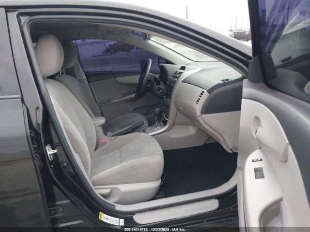 Toyota Corolla Le Image 3