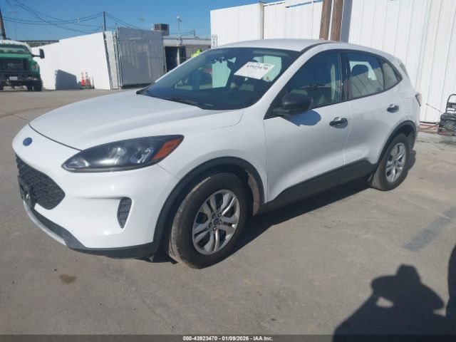 Ford Escape S Image 2