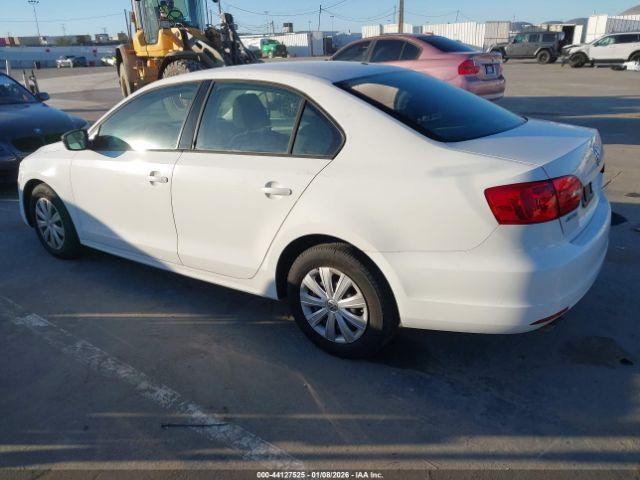 Volkswagen Jetta S Image 9