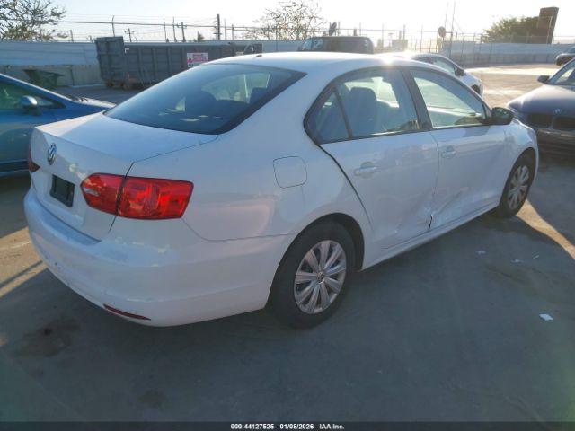 Volkswagen Jetta S Image 7