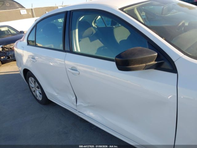 Volkswagen Jetta S Image 10