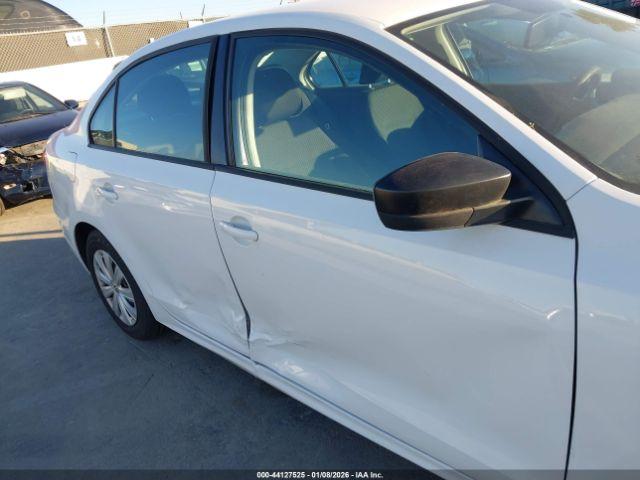 Volkswagen Jetta S Image 10