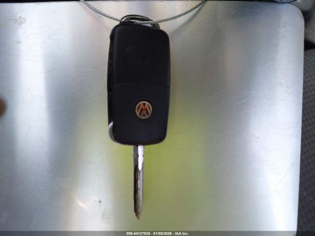 Volkswagen Jetta S Image 3