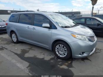  Salvage Toyota Sienna