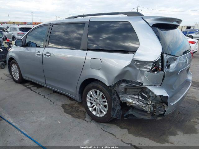 Toyota Sienna Xle 8 Passenger Image 14