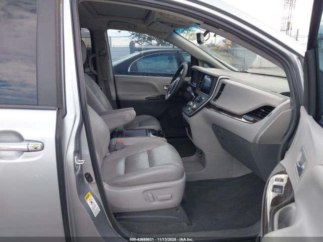 Toyota Sienna Xle 8 Passenger Image 5