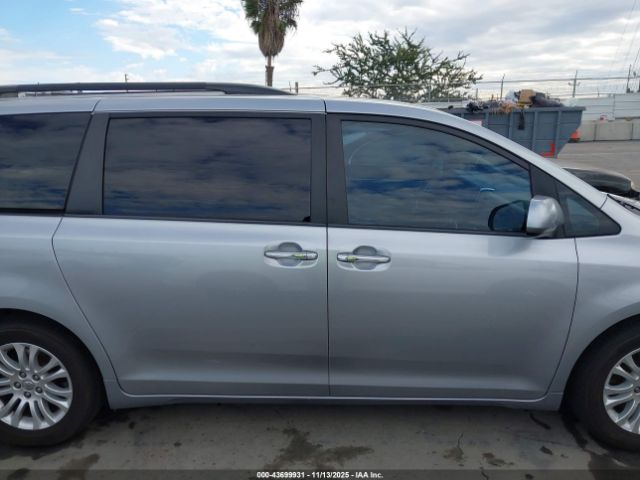 Toyota Sienna Xle 8 Passenger Image 9