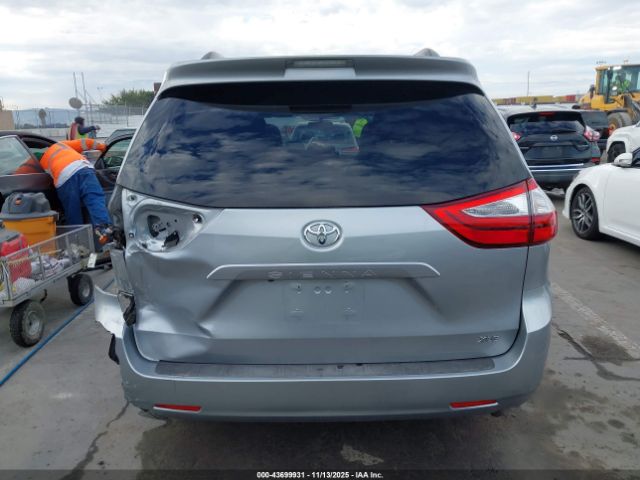 Toyota Sienna Xle 8 Passenger Image 13